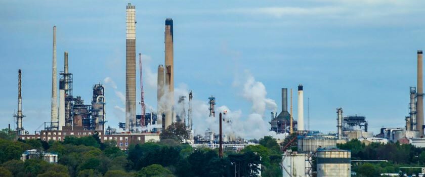 Foto panorámica de la Refinería de Dos Bocas, Tabasco para celebrar el día del Ingeniero 