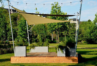 Pérgola de acero inoxidable con toldo